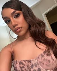 Luisa Colon's Instagram, Twitter & Facebook