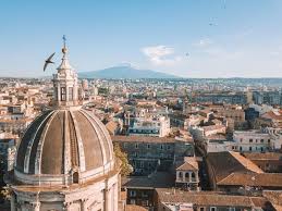 Today, catania maintains a huge amount of its heritage and culture and offers a plethora of catania virtually sits in the shade of the immense mount etna, and this active stratovolcano is one of the main. 29 Things You Must Do In Catania Italy Magazine