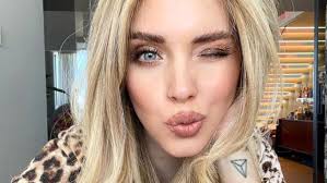 Two members of european cinema royalty, catherine deneuve and marcello mastroianni, named their now grown daughter chiara. Chiara Ferragni And Her New Victori A English News