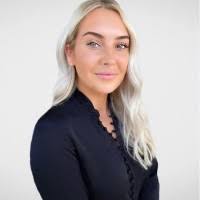 Kelsey Peck Email & Phone Number