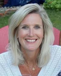 Lorie Moran's Instagram, Twitter & Facebook