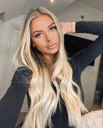 Pin By Britt Payer On Nauyyaya Blonde Beauty Beach Blonde Hair Hair Styles