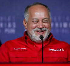 Carolina Rojas (@CarolaR82)