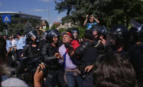 Protestul organizat de comitetul de rezistență națională „op. Unul Dintre ParticipanÅ£ii La Protestul Din 10 August A Decedat Capital