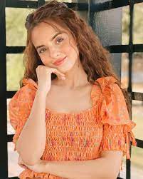 Trclips.com/video/pic1ldyasnw/video.html subscribe to our trclips. Beautiful Actress Komal Meer Adorable Pictures Reviewit Pk