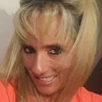 Elizabeth Zastrow's Instagram, Twitter & Facebook