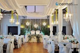 Sewa gedung serbaguna di semanan, kalideres, jakarta barat untuk acara resepsi pernikahan, perjamuan khusus, pertemuan akbar atau seminar dengan fasilitas lengkap dan harga terjangkau untuk anda. Dibawah Rp30 Juta Ini Rekomendasi Gedung Pernikahan Di Jakarta Cermati Com