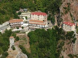 Με μεγάλη ευλάβεια γιορτάζεται σήμερα, 23 αυγούστου, η τιμή στην παναγία την προυσιώτισσα, σε ολόκληρη την ευρυτανία, όπως και σε πολλά άλλα μέρη της ρούμελης και της ελλάδας γενικότερα. 13 5 18 Hmerhsia Ekdromh Karpenhsi Panagia Proysiwtissa Patakis Travel Ekdromes Ta3idia Ta3idiwtika Grafeia Prosfores Ta3idiwn