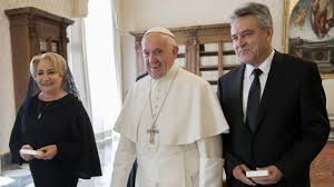 „suntem o familie integră, care nu a avut legătură niciodată cu corupția. Viorica DÄncilÄ Conflict De Interese In Scandalul Gazelor SoÈul IncaseazÄ 8 000 De Euro Pe LunÄ De La Petrom Romania CuratÄ