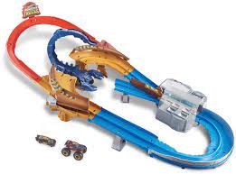 Discover all things hot wheels at the official hot wheels website. Hot Wheels Autorennbahn Monster Trucks Skorpion Beschleuniger Inkl 2 Spielzeugautos Online Kaufen Otto