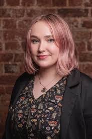 Amber Colley's Instagram, Twitter & Facebook