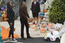 Check spelling or type a new query. Toddler Dressed As Pope Francis Wins Prize At Barack Obama S White House Halloween Daily Mail Online