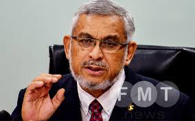 Kertas ini membincangkan bagaimana faktor geografi, kemiskinan dan ketidakupayaan mempunyai perkaitan yang rapat dalam kehidupan oku. Menteri Gaji Rendah Kurang Kemahiran Punca Miskin Bandar Meningkat Free Malaysia Today Fmt