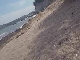 Elle se branle grave sous le drap. Envie De Baiser A La Plage Publique On Nous Surprend Alors Qu Il Me Doigte La Chatte Lisse Free Porn Videos Youporn