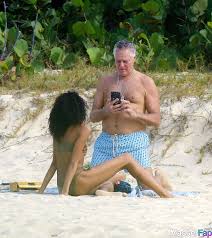 Aoki Lee Simmons Free Nudes Album 60 Pictures | MasterFap.net