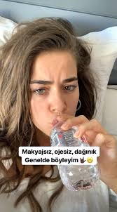 Hande soral instagram i (@handesoral) • instagram photos and. Bensu Soral Instagram Story