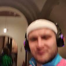 Now...I....Had...The time of my Life!! Silent Disco 90's theme is the most  EPIC event that I ever attended, I would do this every weekend.. amazing,  fantastic, hilariouss. It's a Highly recommendable ...