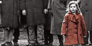 Der rote mantel des kleinen mädchens verändert unsere wahrnehmung, wenn wir den film schindlers liste sehen. 25 Jahre Schindlers Liste Das Madchen Das Man Nicht Vergisst