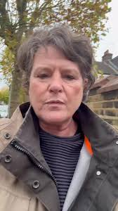 I spent a week petsitting for seven (yes, seven) dogs 🤪