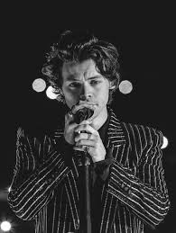 1,594 harry styles concert premium high res photos browse 1,594 harry styles concert stock photos and images available or start a new search to explore more stock photos and images. Artistic Harry Styles And Concert Image 6390739 On Favim Com