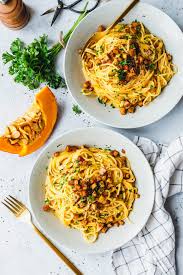 Die Beste Vegane Carbonara Mit Kurbis Eat This Foodblog Vegane Rezepte Stories Rezept In 2020 Essen Kurbis Rezept Vegan Carbonara