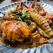 Some of the more typical ingredients that make this delicious plate of 'heart attack' are: King Andes Char Kuey Teow ç…§ç‰‡ Facebook