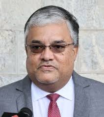 This douen have no shame!! Over 50 years of PNM and now he's saying that  this doesn't work after trying to hijack the board of Inland Revenue and  put himself in charge