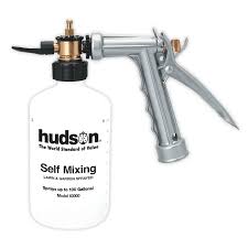 Fanhao upgrade garden hose nozzle sprayer, 100% heavy duty metal handheld water nozzle high pressure in 4 spraying modes for hand watering plants and lawn, car washing, patio and pet. Hudson 60000 Self Mixing Metal Hose End Sprayer Walmart Com Walmart Com