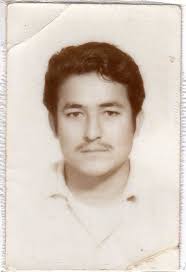 NICANOR BORQUEZ CORRALES originario de Guasave.Sinaloa. en 1965 por la  calle Garcia Morales enfrente del mercado corrio una carrera de 100 mts  .contra un caballo montado por el Pio Osuna y les