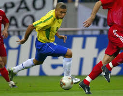 Le brésil et l'allemagne sont les deux seules équipes à avoir disputé plus de 100 rencontres en coupe du monde de la fifa. Football Les 10 Joueurs Mythiques Du Bresil