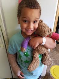 Avera Health helped this 6-year-old and his teddy heal from a broken arm