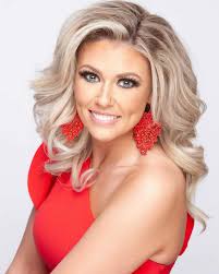 Give a warm welcome to Sara Dornbrook, our next Mrs. Wisconsin USA 2025! Sara  will be competing in the Mrs. USA Pageant