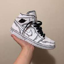 A name that is synonymous with sneaker culture. I Ve Been Seeing A Lot Of Custom Cartoon Jordan 1s So I Also Gave It A Try With My Mids Sneakers