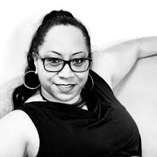 Paula Eason (@EasonOnFire)