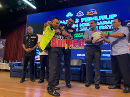 Ikan lagi di laut, lada garam sudah di sengkalan. Kempen Keselamatan Jalan Raya Umpama Mencurah Air Ke Daun Keladi Ramli Utusan Borneo Online