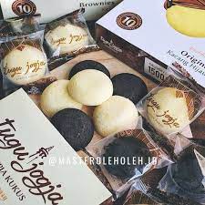 Keliling jogja di pagi hari (tugu jogja, jln. Jual Bakpia Kukus Tugu Jogja Isi 10 Original Brownies Kue Bolu Terlaris Di Lapak Tiktak Jaya Bukalapak