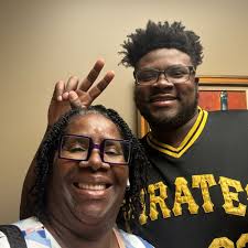 Thank you so much Nikita Jones 🧡💜I love my “Devotional, God is always  with me!” #putgodfirstinallyoudo #naturalbeauty54 #daughterinlaw #grief  #marquay 💜🧡