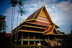 5 Rumah Adat Riau Beserta Keunikan Nama Dan Gambarnya