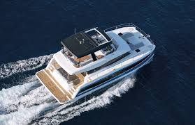 Marine bowman brabus marine bracken brady brand catamarans palawan brava brewer bridgedeck brig brinovo bristol brooker broward brown find new boats for sale by clicking on the link for your chosen category and length. Fountaine Pajot Catamaran A Voile De Luxe Et Motor Yacht