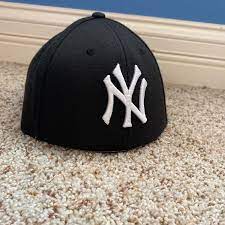 Yankee Fitted With No Brim Fitted Hat With No Brim