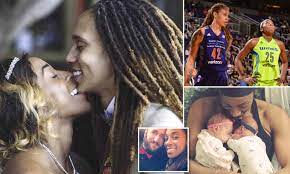 Brittney griner and glory johnson are going to be parents! Brittney Griner Finalizes Her Divorce From Glory Johnson Daily Mail Online