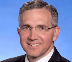 Men called Vic who've recently received a letter from the Cabinet Office,  think carefully about the possessive case before accepting that knighthood… 