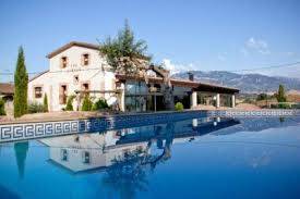 Desde 5 hasta 26 personas. Tu Casa Rural Barcelona Reserva Online Somrurals Com