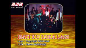 Engkaulah sumber kekuatan hatiku tempat persembunyianku engkau penolong di saat susahku tempat perlindunganku kau menara dan perisai di hidupku. Black Dog Bone Hatiku Luka Lagi Official Music Video Youtube