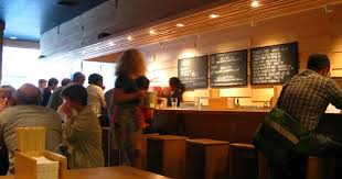 Momofuku Noodle Bar A Life Worth Eating Noodle Bar Momofuku Bar Restaurant Interior