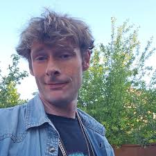 Stream Eddie Markham music