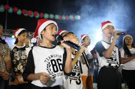 .natal (7.4mb) dan streaming kumpulan lagu contoh liturgi natal atau tata ibadah perayaan hasil diatas adalah hasil pencarian dari anda contoh. Foto Perayaan Natal Siantar Kreatif Di Lapangan H Adam Malik