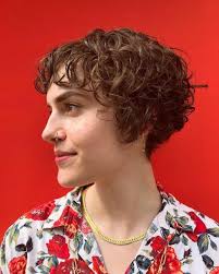 21 Short, Stacked Pixie Bob Haircuts for a Cute and Sassy Look