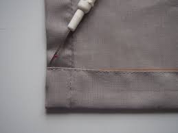 Durch aber nur einen kleinen trick schafft man es eine perfekte, gerade naht zu erzeugen. Vorhang Kurzen Nahanleitung Furs Kurzen Eines Gekauften Fertigen Vorhangs