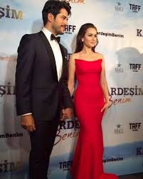 Burak Ozcivit Ile Fahriye Evcen Den Flas Karar Galeri Magazin 2020 Kadin Unluler Gelinler